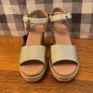 Women’s Sperry wedge sandals.